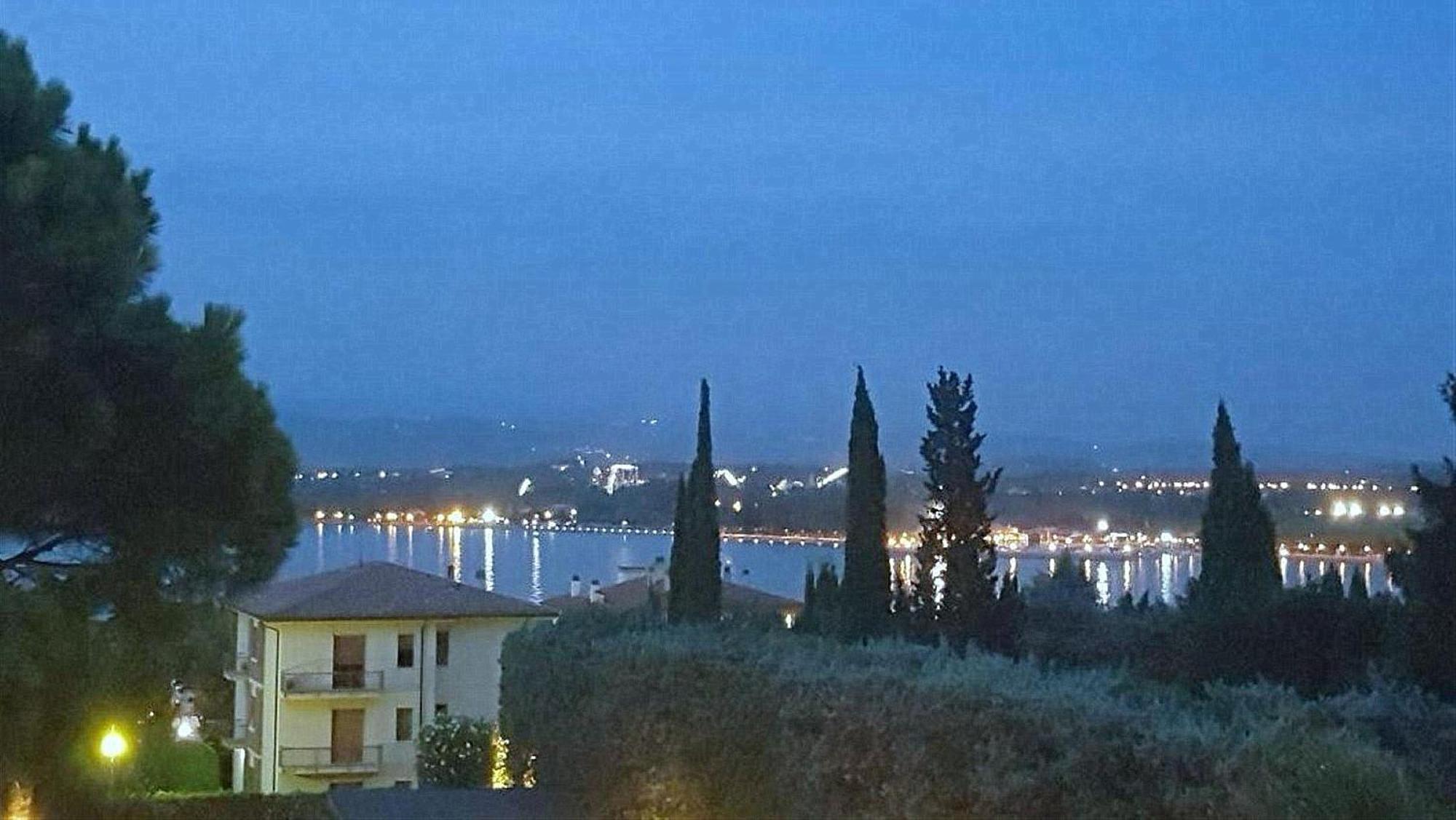 Appartamento Peschiera Peschiera del Garda Zewnętrze zdjęcie